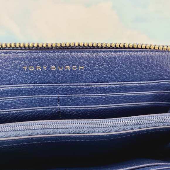 Tory Burch Taylor Zip Continental Wallet - Picture 8 of 9